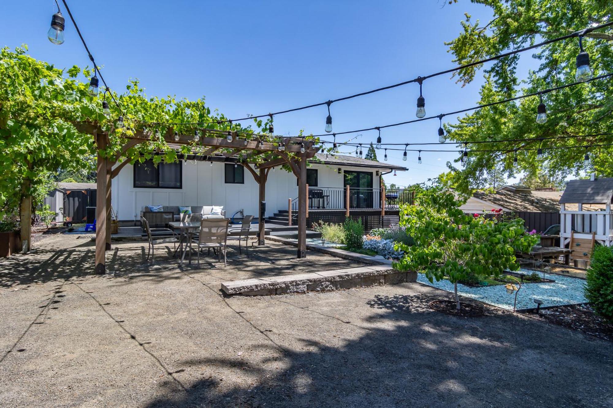 فندق Chic Rv Retreat, Stunning Yard In روزيبيورغ المظهر الخارجي الصورة